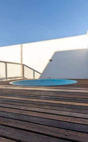 Apartamento à venda com 177m², 3 quartos e 2 vagas Apartamento à venda com 177m², 3 quartos e 2 vagasCobertura