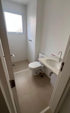 Apartamento à venda com 142m², 2 quartos e 2 vagas Apartamento à venda com 142m², 2 quartos e 2 vagasBanheiro da Suíte