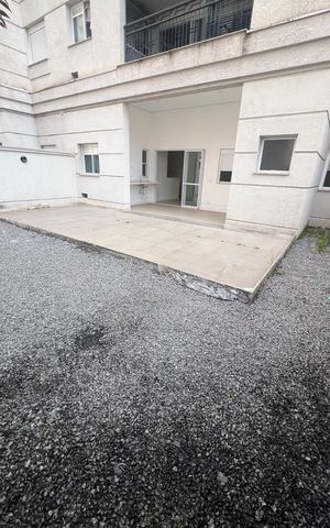 Apartamento à venda com 142m², 2 quartos e 2 vagas Apartamento à venda com 142m², 2 quartos e 2 vagasVaranda