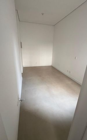Apartamento à venda com 142m², 2 quartos e 2 vagas Apartamento à venda com 142m², 2 quartos e 2 vagasSuíte