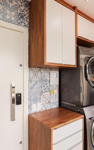 Apartamento à venda com 231m², 5 quartos e 4 vagas Apartamento à venda com 231m², 5 quartos e 4 vagasÁrea de Serviço