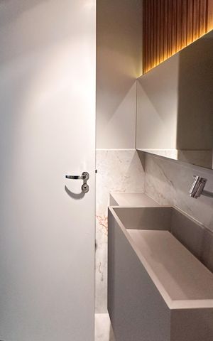 Apartamento à venda com 147m², 3 quartos e 2 vagas Apartamento à venda com 147m², 3 quartos e 2 vagasLavabo