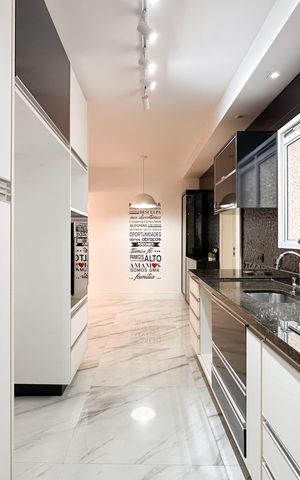 Apartamento à venda com 147m², 3 quartos e 2 vagas Apartamento à venda com 147m², 3 quartos e 2 vagasCozinha