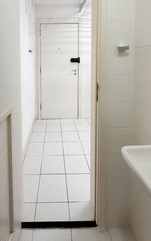 Apartamento à venda com 147m², 3 quartos e 2 vagas Apartamento à venda com 147m², 3 quartos e 2 vagasBanheiro de serviço