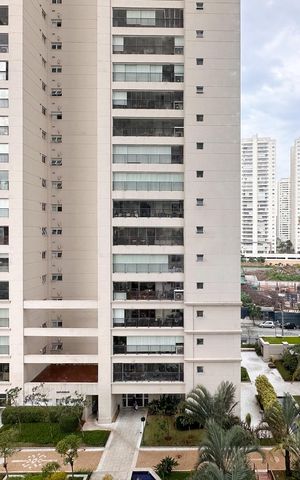 Apartamento à venda com 147m², 3 quartos e 2 vagas Apartamento à venda com 147m², 3 quartos e 2 vagasVista da Sacada
