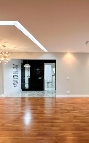 Apartamento à venda com 147m², 3 quartos e 2 vagas Apartamento à venda com 147m², 3 quartos e 2 vagasSala