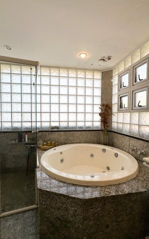 Apartamento para alugar com 226m², 2 quartos e 4 vagas