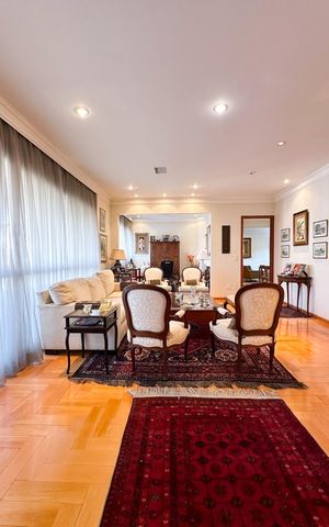 Apartamento para alugar com 226m², 2 quartos e 4 vagas