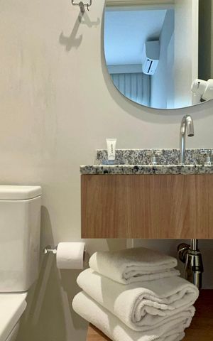 Apartamento para alugar com 37m², 1 quarto e sem vaga Apartamento para alugar com 37m², 1 quarto e sem vagaBanheiro da Suíte