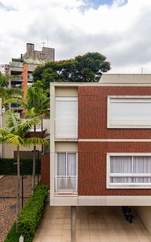 Casa de condomínio à venda com 334m², 4 quartos e 3 vagas