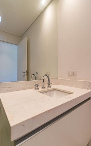 Casa de condomínio à venda com 334m², 4 quartos e 3 vagas