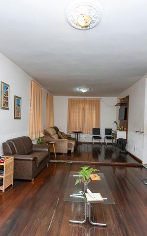 Casa à venda com 360m², 3 quartos e 3 vagas