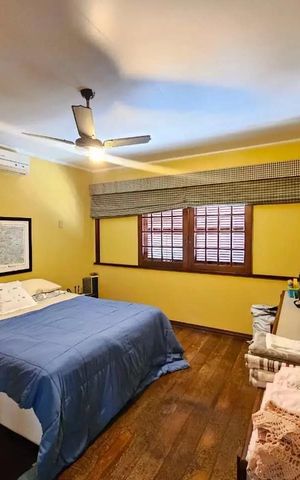 Casa à venda com 561m², 4 quartos e 2 vagas