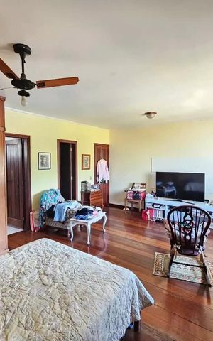 Casa à venda com 561m², 4 quartos e 2 vagas