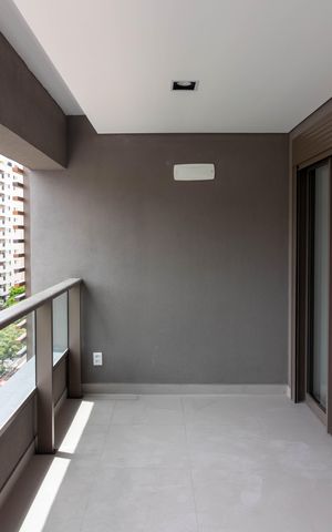Apartamento à venda com 111m², 3 quartos e 2 vagas Apartamento à venda com 111m², 3 quartos e 2 vagasVaranda