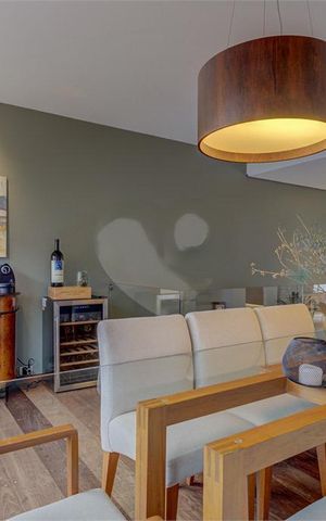 Casa à venda com 321m², 4 quartos e 2 vagas