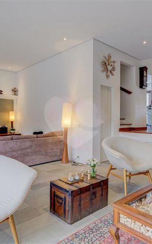 Casa à venda com 321m², 4 quartos e 2 vagas