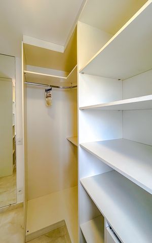 Apartamento à venda com 120m², 2 quartos e 2 vagasCloset Quarto 2