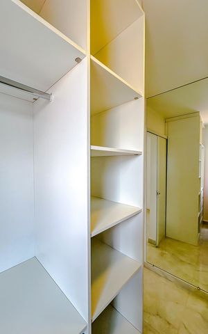 Apartamento à venda com 120m², 2 quartos e 2 vagasCloset Quarto 2