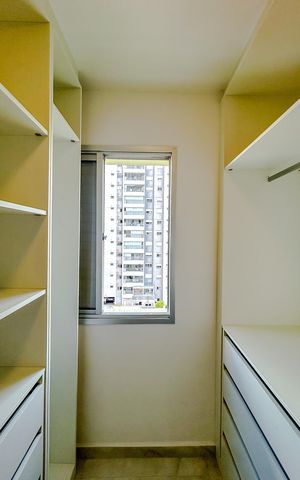 Apartamento à venda com 120m², 2 quartos e 2 vagasCloset Quarto 2