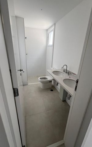 Apartamento à venda com 247m², 4 quartos e 4 vagas