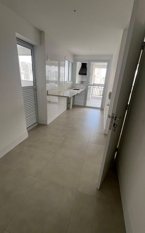Apartamento à venda com 247m², 4 quartos e 4 vagas