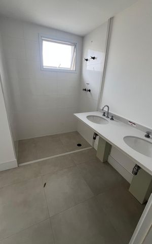Apartamento à venda com 247m², 4 quartos e 4 vagas