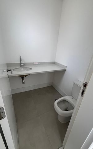 Apartamento à venda com 247m², 4 quartos e 4 vagas