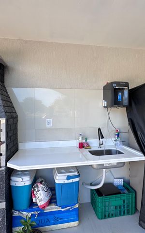 Casa de condomínio à venda com 300m², 4 quartos e 2 vagas Casa de condomínio à venda com 300m², 4 quartos e 2 vagasÁrea externa