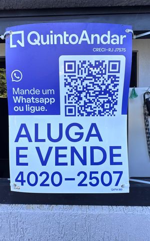 Casa de condomínio à venda com 300m², 4 quartos e 2 vagas Casa de condomínio à venda com 300m², 4 quartos e 2 vagasPlaquinha Quinto Andar