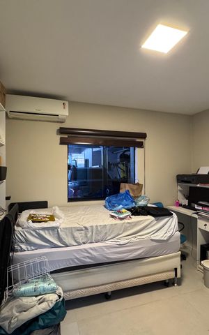 Casa de condomínio à venda com 300m², 4 quartos e 2 vagas Casa de condomínio à venda com 300m², 4 quartos e 2 vagasSuíte 4
