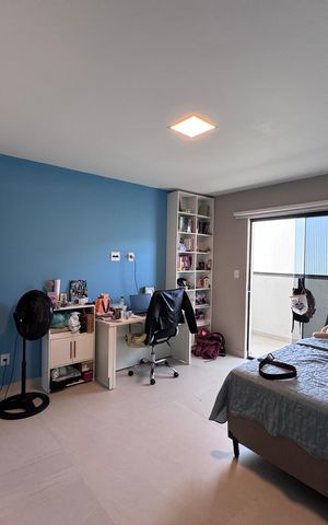 Casa de condomínio à venda com 300m², 4 quartos e 2 vagas Casa de condomínio à venda com 300m², 4 quartos e 2 vagasSuíte 2