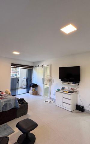 Casa de condomínio à venda com 300m², 4 quartos e 2 vagas Casa de condomínio à venda com 300m², 4 quartos e 2 vagasSuíte 3