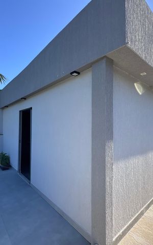 Casa de condomínio à venda com 300m², 4 quartos e 2 vagas Casa de condomínio à venda com 300m², 4 quartos e 2 vagasÁrea externa