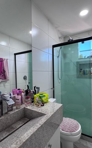 Casa de condomínio à venda com 300m², 4 quartos e 2 vagas Casa de condomínio à venda com 300m², 4 quartos e 2 vagasSuíte 2 - Banheiro