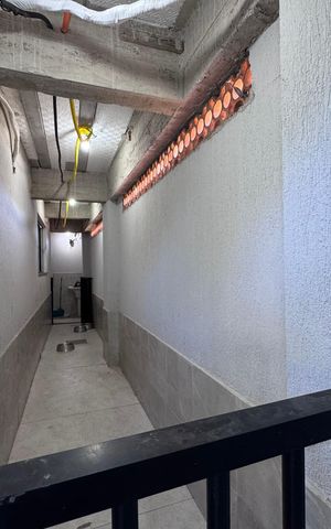 Casa de condomínio à venda com 300m², 4 quartos e 2 vagas Casa de condomínio à venda com 300m², 4 quartos e 2 vagasÁrea externa