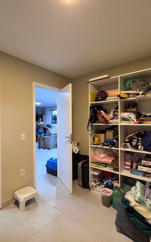 Casa de condomínio à venda com 300m², 4 quartos e 2 vagas Casa de condomínio à venda com 300m², 4 quartos e 2 vagasSuíte 4