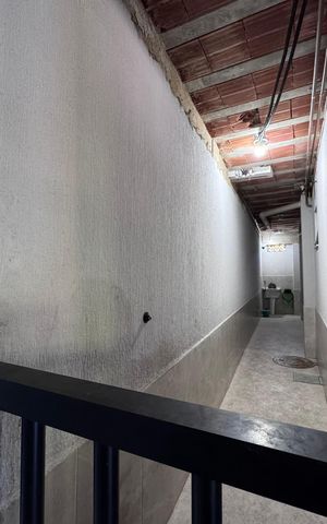 Casa de condomínio à venda com 300m², 4 quartos e 2 vagas Casa de condomínio à venda com 300m², 4 quartos e 2 vagasÁrea externa