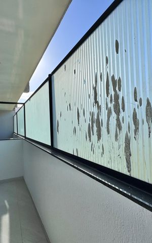 Casa de condomínio à venda com 300m², 4 quartos e 2 vagas Casa de condomínio à venda com 300m², 4 quartos e 2 vagasSuíte 2 - Varanda
