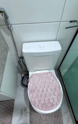 Casa de condomínio à venda com 300m², 4 quartos e 2 vagas Casa de condomínio à venda com 300m², 4 quartos e 2 vagasSuíte 2 - Banheiro