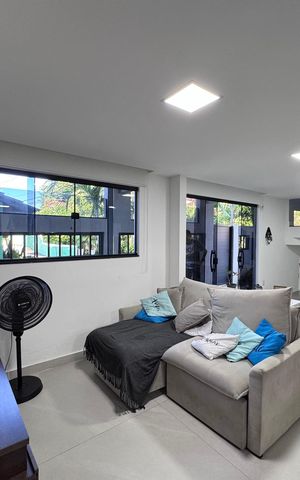 Casa de condomínio à venda com 300m², 4 quartos e 2 vagas Casa de condomínio à venda com 300m², 4 quartos e 2 vagasSala