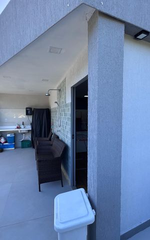 Casa de condomínio à venda com 300m², 4 quartos e 2 vagas Casa de condomínio à venda com 300m², 4 quartos e 2 vagasÁrea externa