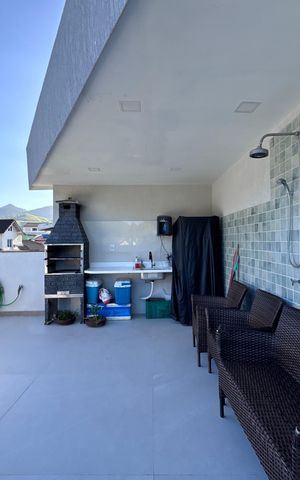 Casa de condomínio à venda com 300m², 4 quartos e 2 vagas Casa de condomínio à venda com 300m², 4 quartos e 2 vagasÁrea externa