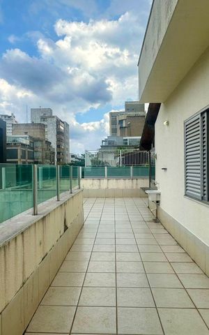 Apartamento à venda com 242m², 5 quartos e 4 vagas Apartamento à venda com 242m², 5 quartos e 4 vagasTerraço