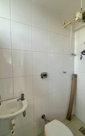 Apartamento à venda com 242m², 5 quartos e 4 vagas Apartamento à venda com 242m², 5 quartos e 4 vagasBanheiro de serviço