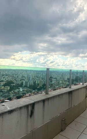Apartamento à venda com 242m², 5 quartos e 4 vagas Apartamento à venda com 242m², 5 quartos e 4 vagasTerraço