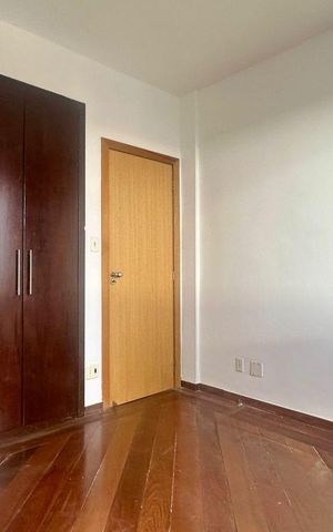 Apartamento à venda com 242m², 5 quartos e 4 vagas Apartamento à venda com 242m², 5 quartos e 4 vagasQuarto
