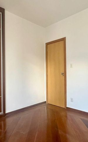 Apartamento à venda com 242m², 5 quartos e 4 vagas Apartamento à venda com 242m², 5 quartos e 4 vagasQuarto