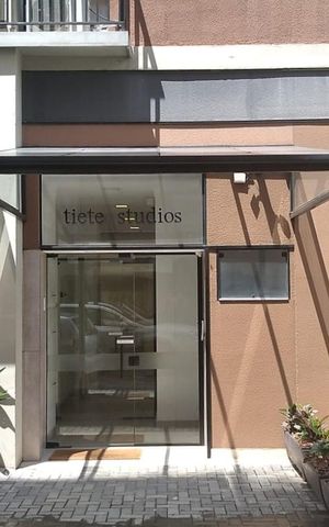 Studio para alugar com 30m², 1 quarto e sem vaga Studio para alugar com 30m², 1 quarto e sem vagaFachada