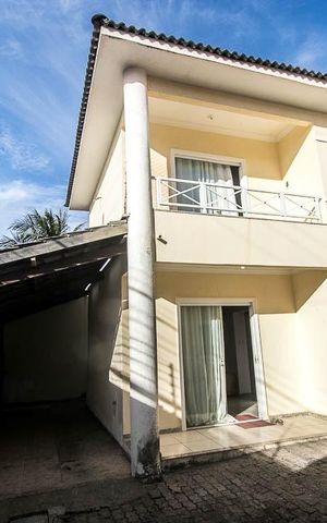 Casa de condomínio para alugar com 128m², 4 quartos e 2 vagas Casa de condomínio para alugar com 128m², 4 quartos e 2 vagasFachada da casa